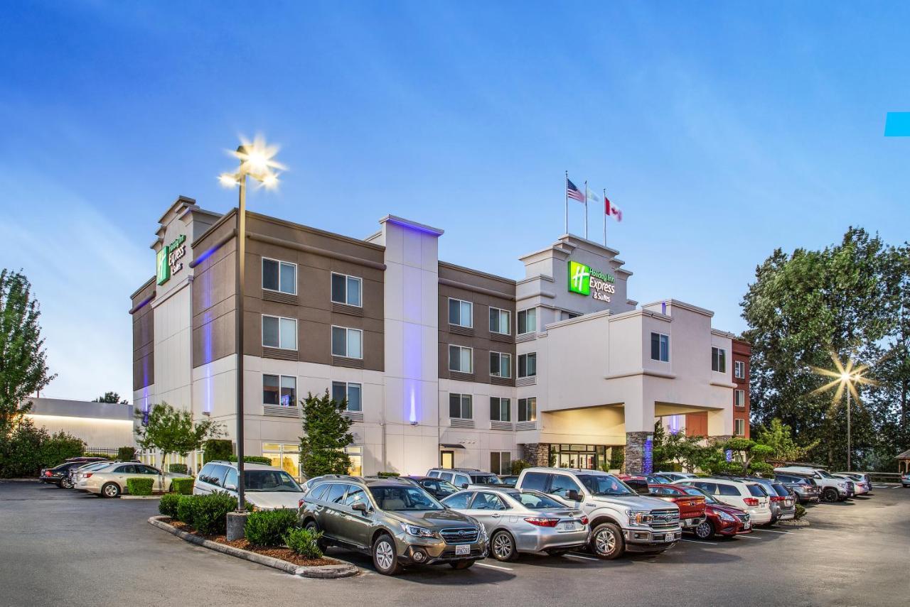 Holiday Inn Express & Suites Tacoma By Ihg Exterior photo