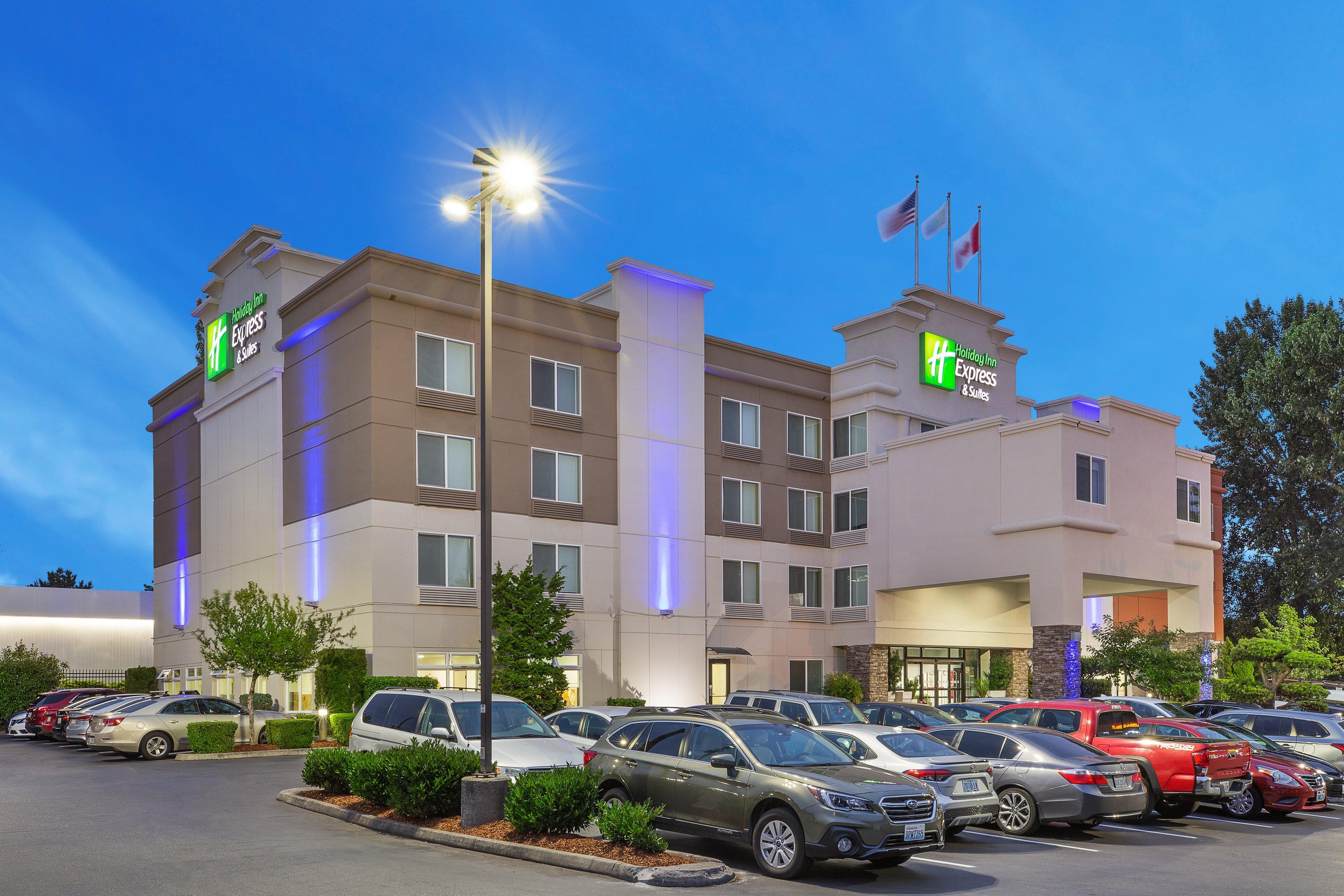 Holiday Inn Express & Suites Tacoma By Ihg Exterior photo