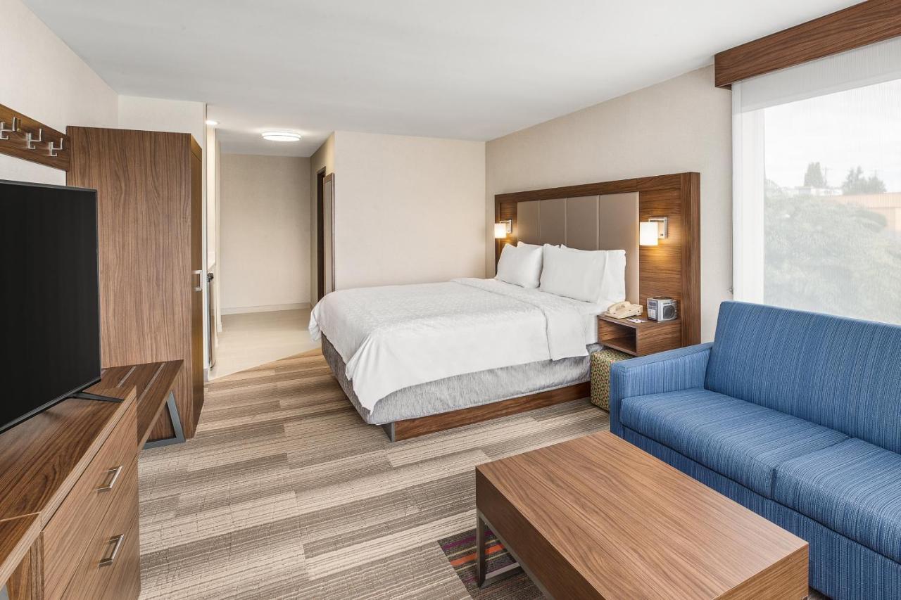 Holiday Inn Express & Suites Tacoma By Ihg Exterior photo